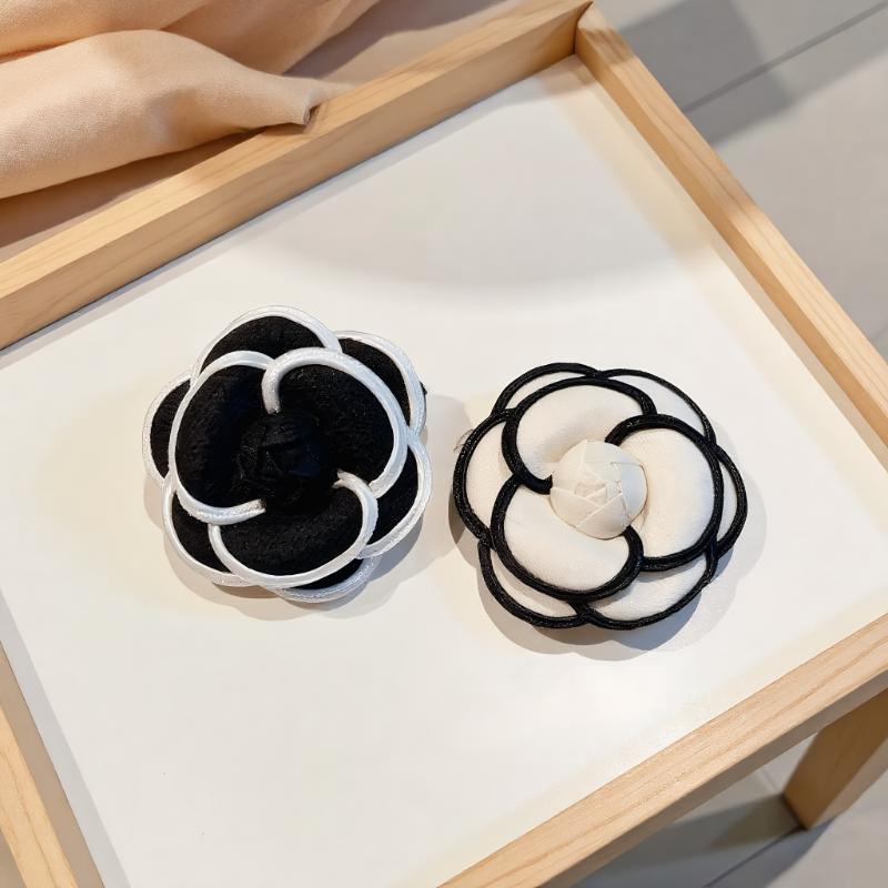Black White Fabric Camellia Flower Brooches For Woman Men Mourning Brooch Pins Dress Shirt Fashion Accessories