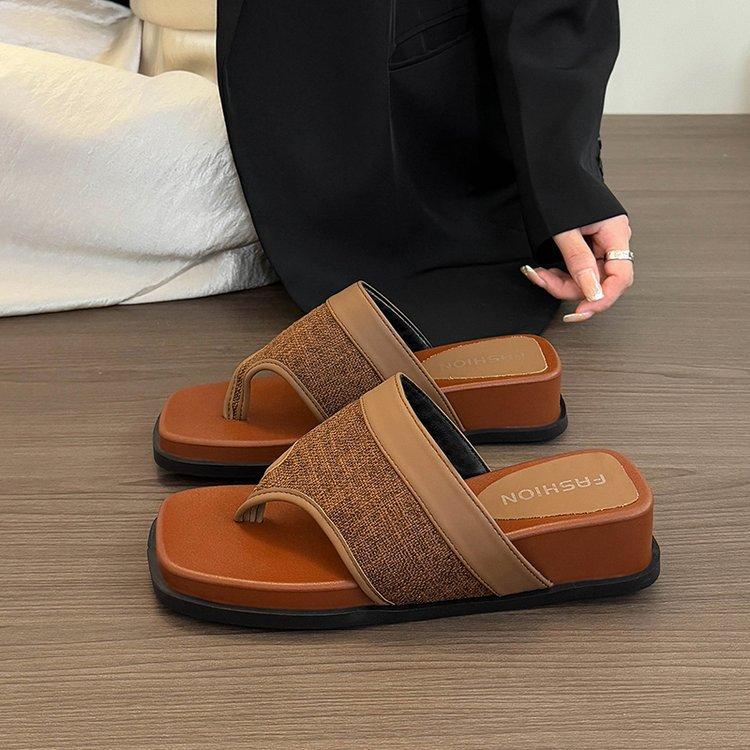 Slope heel square head temperament toe flip-flops shoes women's 2025 new summer skirt retro vacation beach sandals