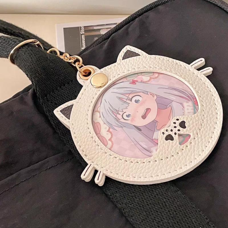 Kreative Katzen-Anstecknadel-Tasche mit 58mm Anime-Stern-Display - Cartoon-Design Lederetui