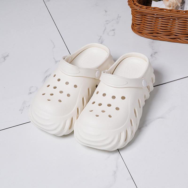 26 New Summer Women's EVA Slippers Indoor and Outdoor Simple and Comfortable Wear-resistant Non-slip Hole Shoes Platform Slippers