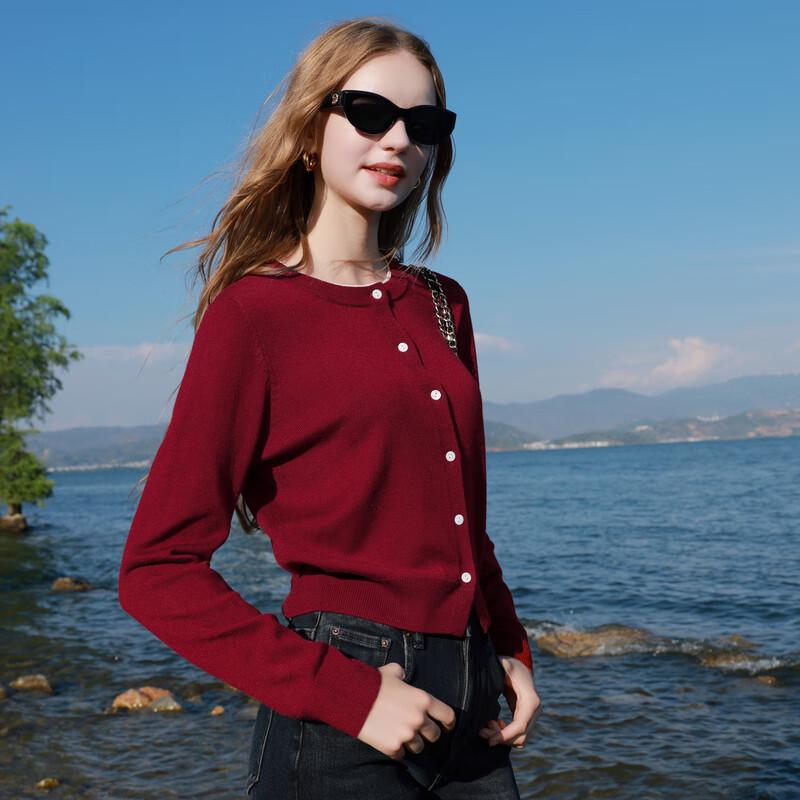 Sancai Women's Round Neck Short Knit Cardigan