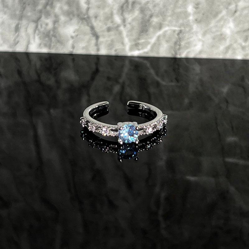 Icy Blue Diamond Open Ring: Trendy, Versatile, Personalized Korean Fashion for Women
