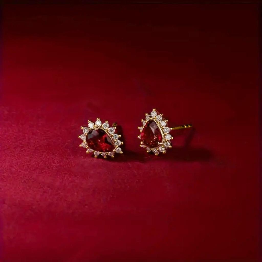 French Vintage Elegant Water Drop Gemstone Daily Wear Earrings