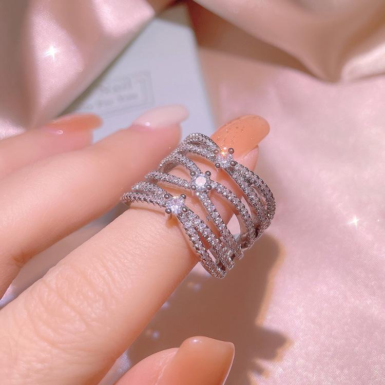 Трехслойное кольцо с инкрустацией цирконами, Обручальное кольцо с имитацией бриллианта, Роскошные ювелирные изделия. no. 10