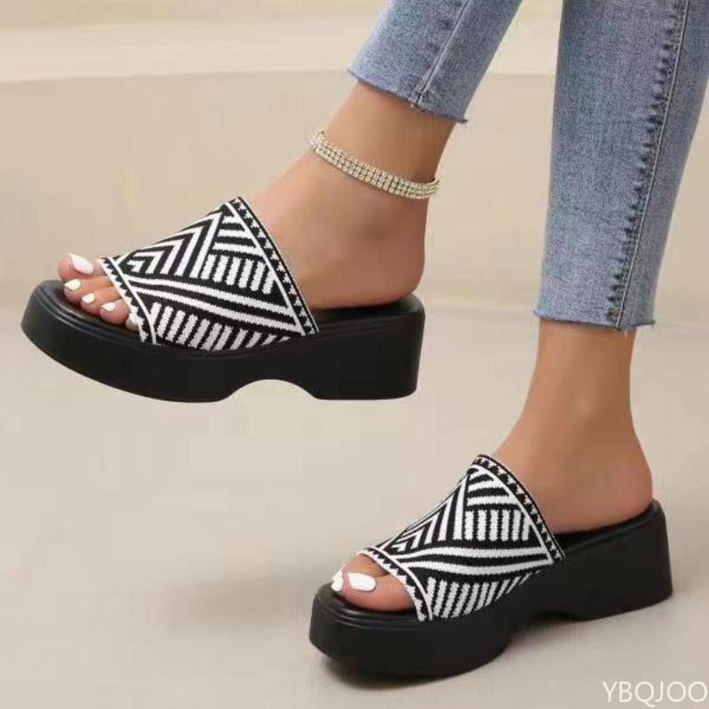 Trendy Women's Slippers Summer New Large Thick Soled Casual Commuting Design Sense Non Slip Slippers Platform Zapatos De Mujer