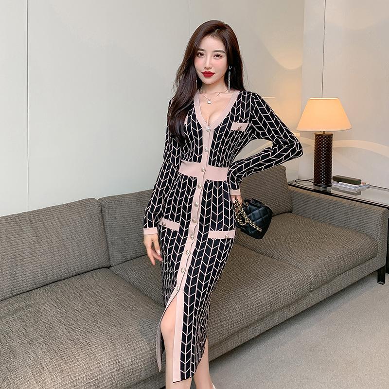 Striped Knitted Dress Women's Autumn and Winter New V-neck Fashion Button Slim Split Hip Skirt