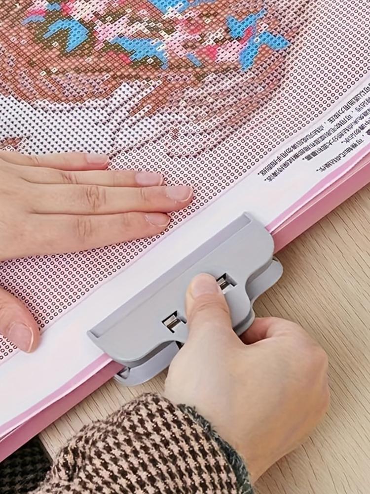 3Pcs Diamond Painting Clips Plastic Diamond Drawings Clips DIY Sealing Clamp Cross Stitch Clip Tool for Art Crafts