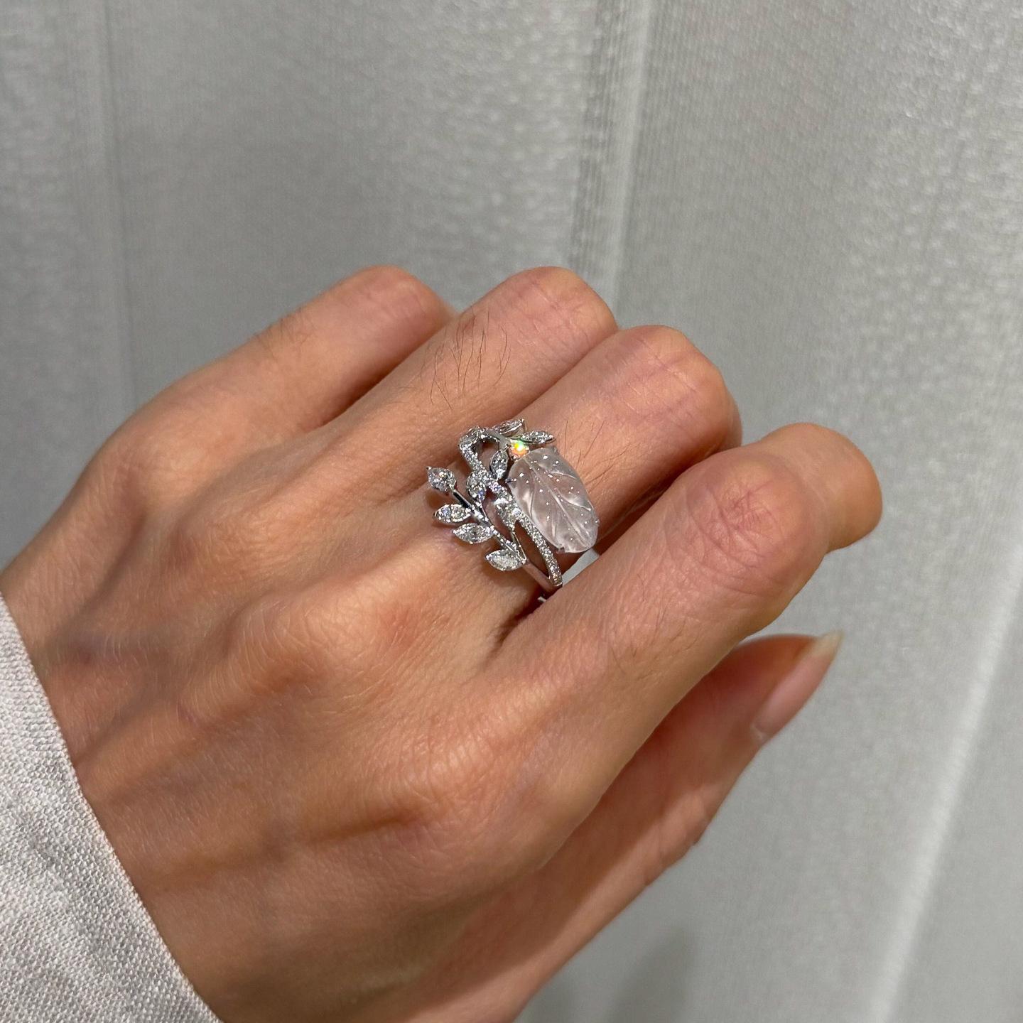 

Fresh new in inlay full diamonds natural chalcedony leaf rings for women high-end fashion ring adjustable banquet jewelry gift resizable серебряный