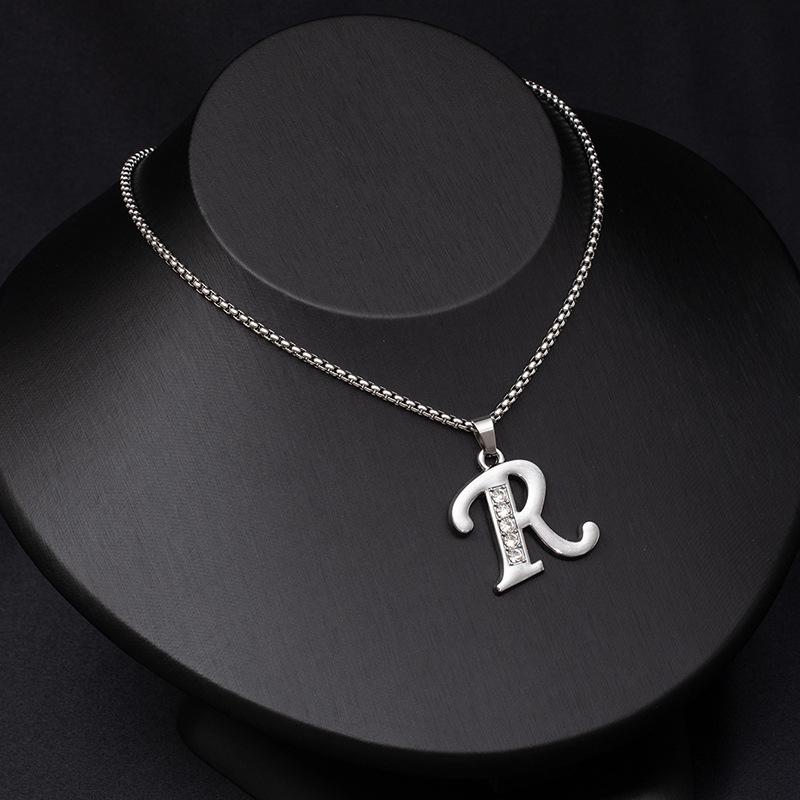 Simple And Stylish 26 English Letters Titanium Steel Necklace Men'S And Women'S Hip-Hop Versatile Diamond-Encrusted Sweater Chain
