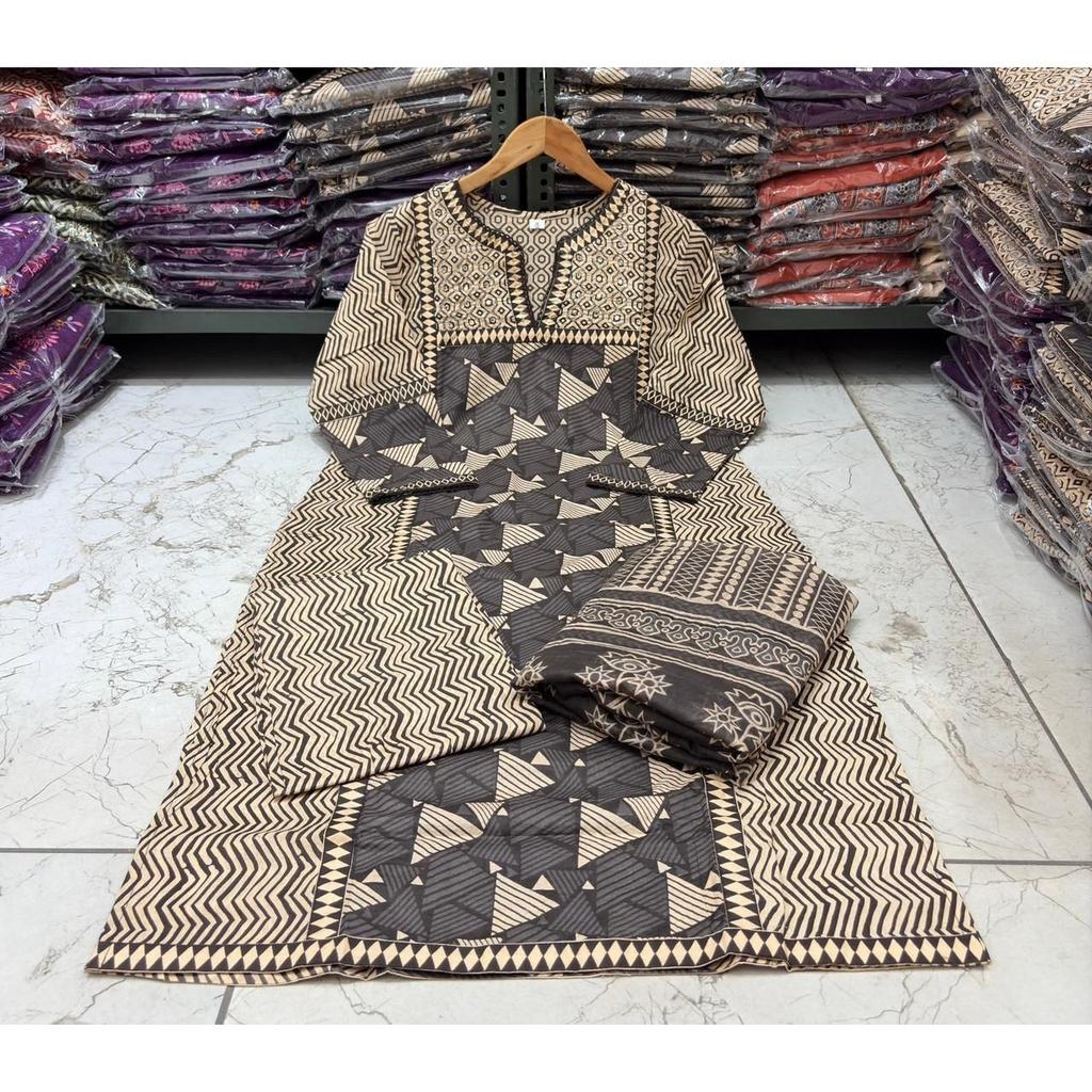 Beautiful Jaipuri Printed Kurti Pant Dupatta Set Women's Casual Wear Salwar Suit