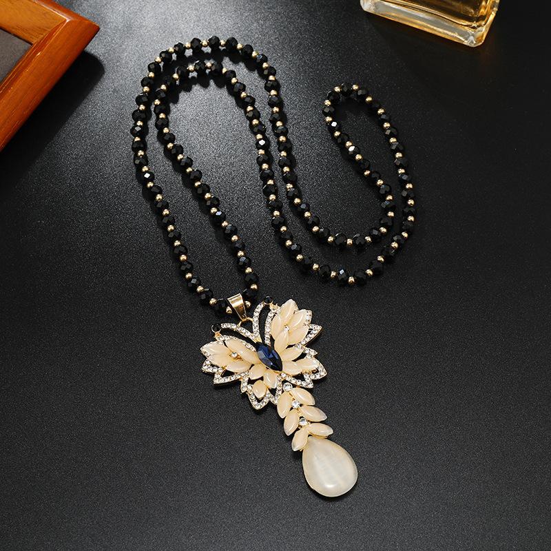 

Red zircon butterfly pendant sweater chain autumn new long temperament new light luxury versatile clothes accessories pendant