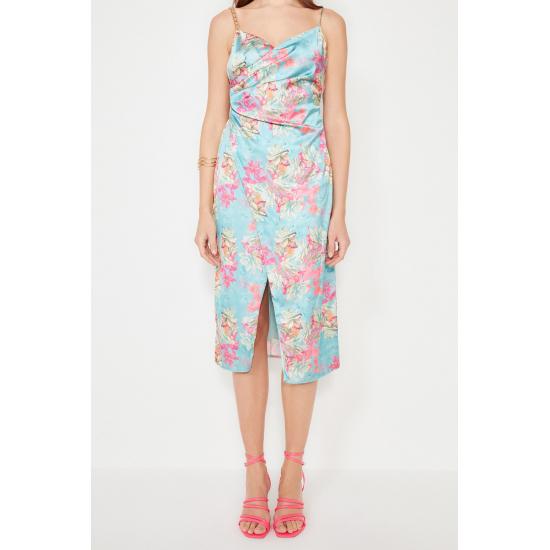 Vícebarevné saténové šaty s květinovým potiskem