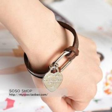 Brown Leather Peach Heart Love Bracelet, Bracelet Giveaway B77 чёрный