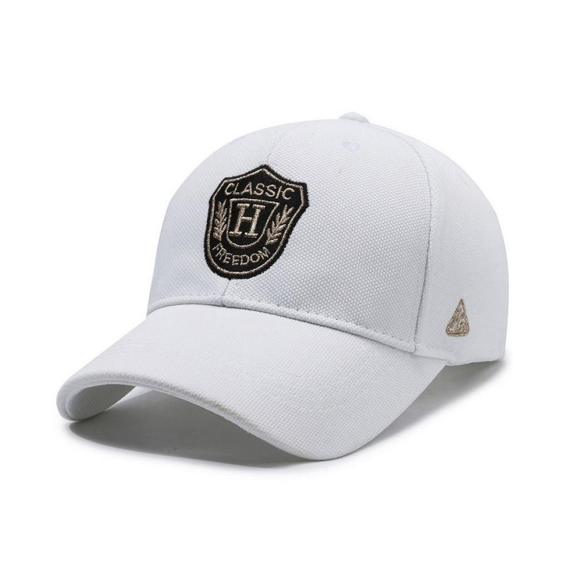 New Classic Shield Logo Fashion Classic Men's Solid Color Baseball Hat Street Hip Hop Hat Women's Outdoor Leisure Sunscreen Hat