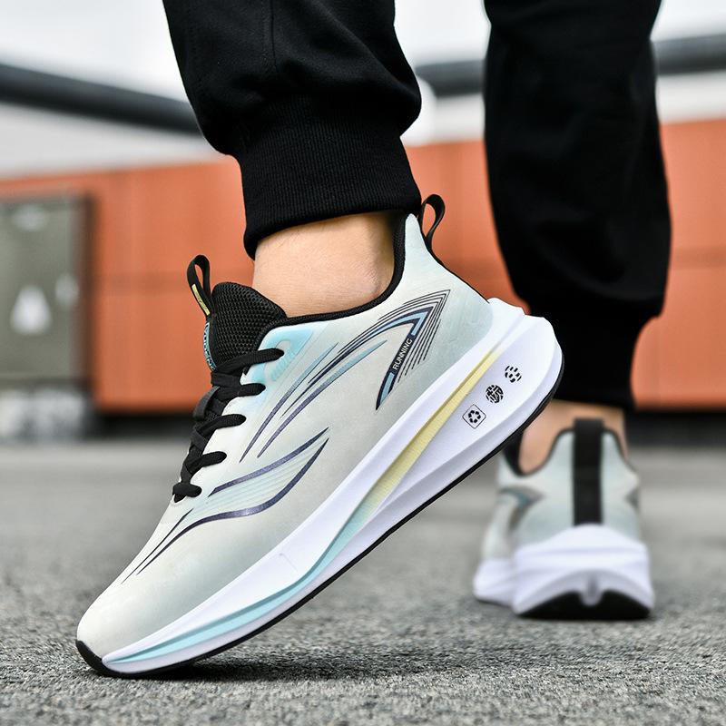 Autumn and winter new leather velvet sports casual shoes men's fashion versatile thick-soled non-slip and wear-resistant student running shoes