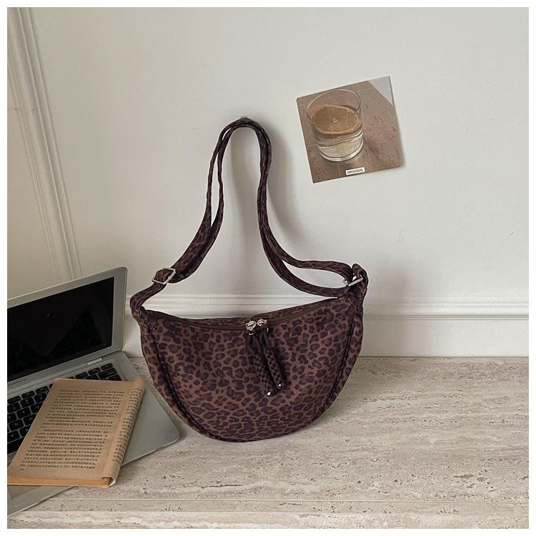 Autumn Winter 2025 Leopard Print Women's Crossbody Dumpling Bag - Retro, Versatile, Trendy Brown Handbag