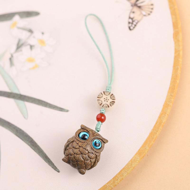 Green Sandalwood Owl Carved Keychain Pendant - Cute Keyring & Bag Charm for Men & Women