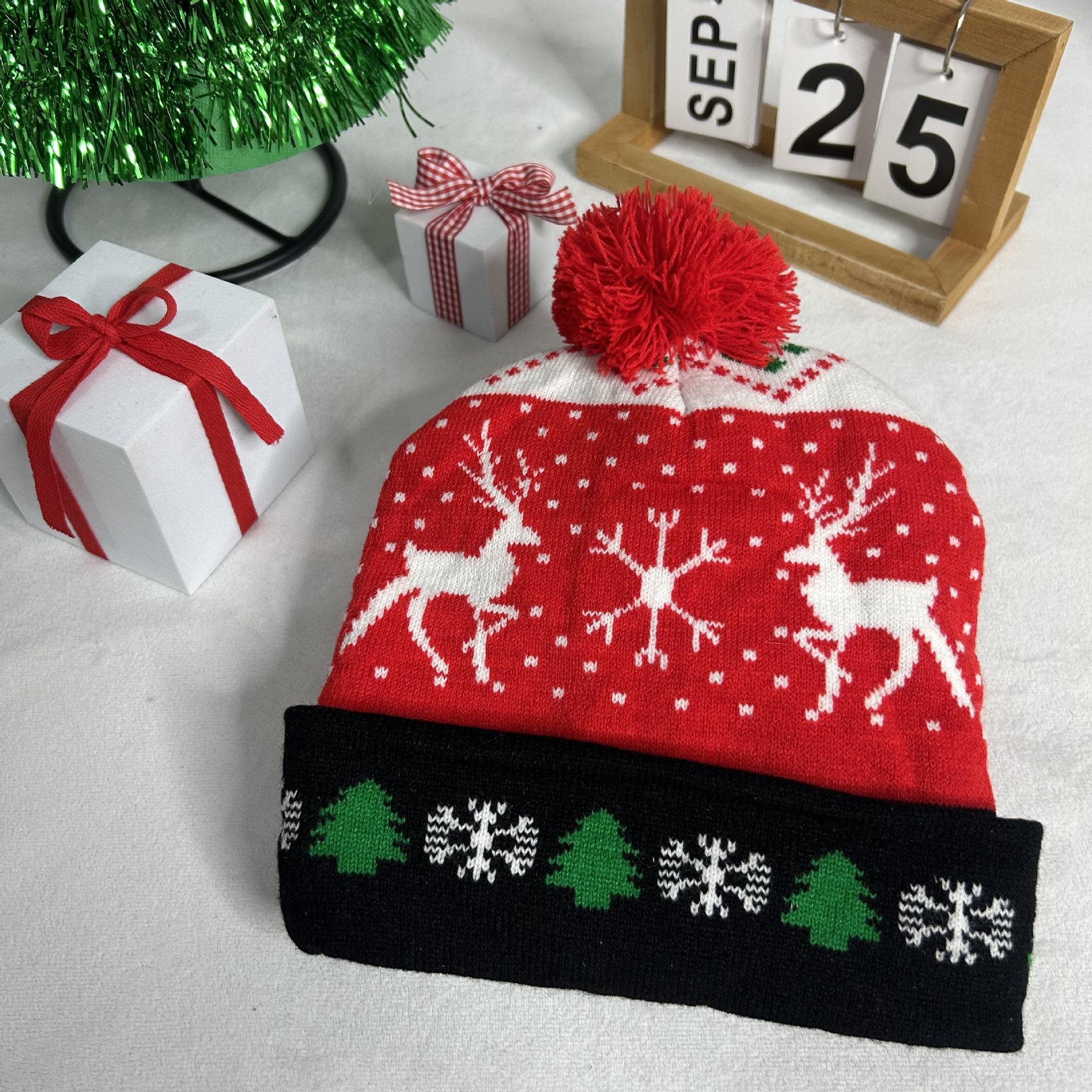 

Светодиодная шапка рождественская мультяшная шерстяная с помпоном