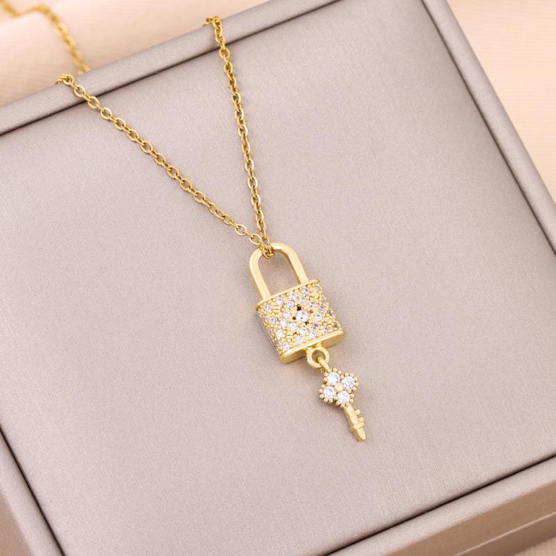 Trendy 18K Gold Plated Zircon Crystal Pendant Stainless Steel Necklace for Women Female Clavicle Chain Jewelry Lady Accessories