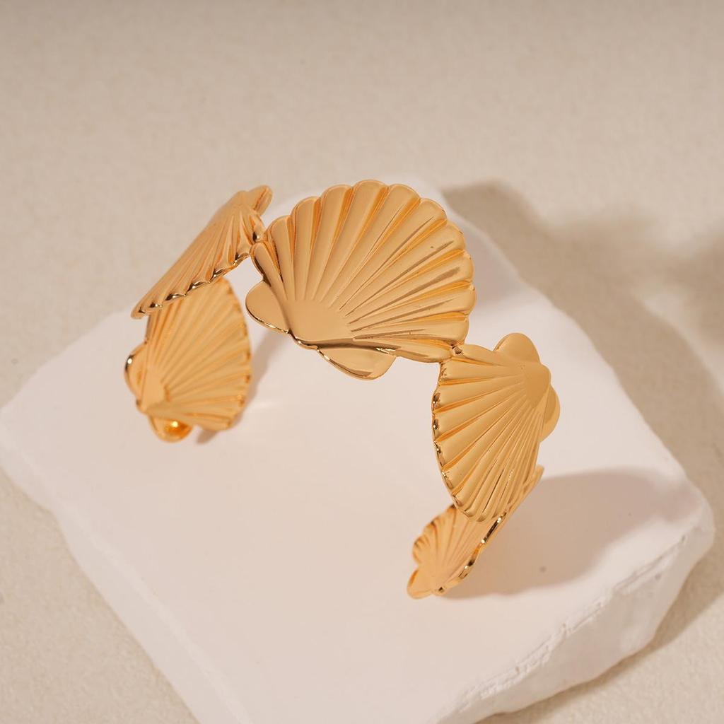 European & American Geometric Conch Butterfly Metal Bangle: Women's Luxury Fashion Bracelet