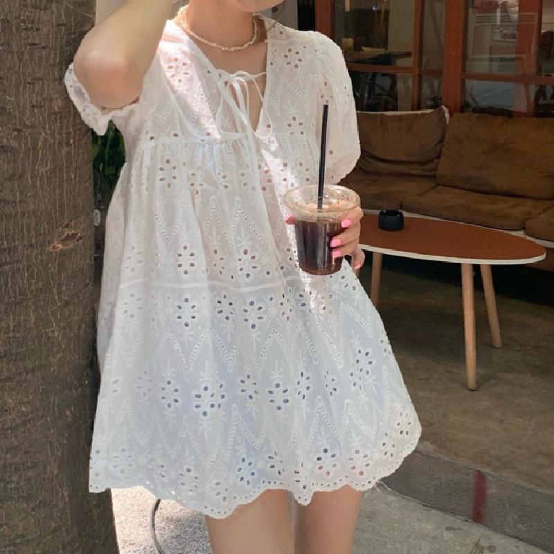 French White Design Hollow Lace Top Women's Summer Versatile Loose Short-sleeved Shirt Bubble Sleeve Shirt