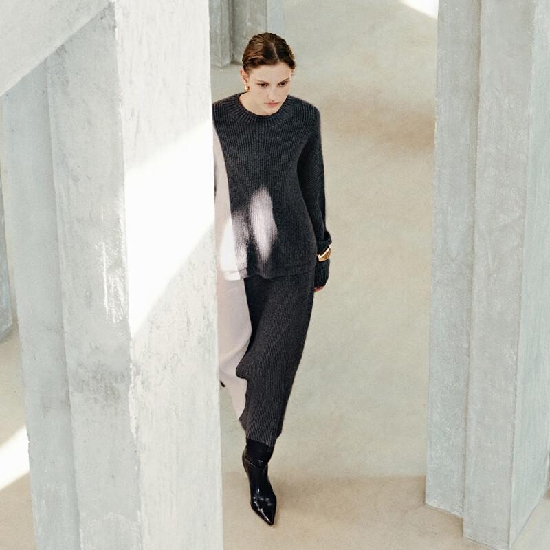 Veromoda Women's Wool Blend Color Block Round Neck Knit Sweater