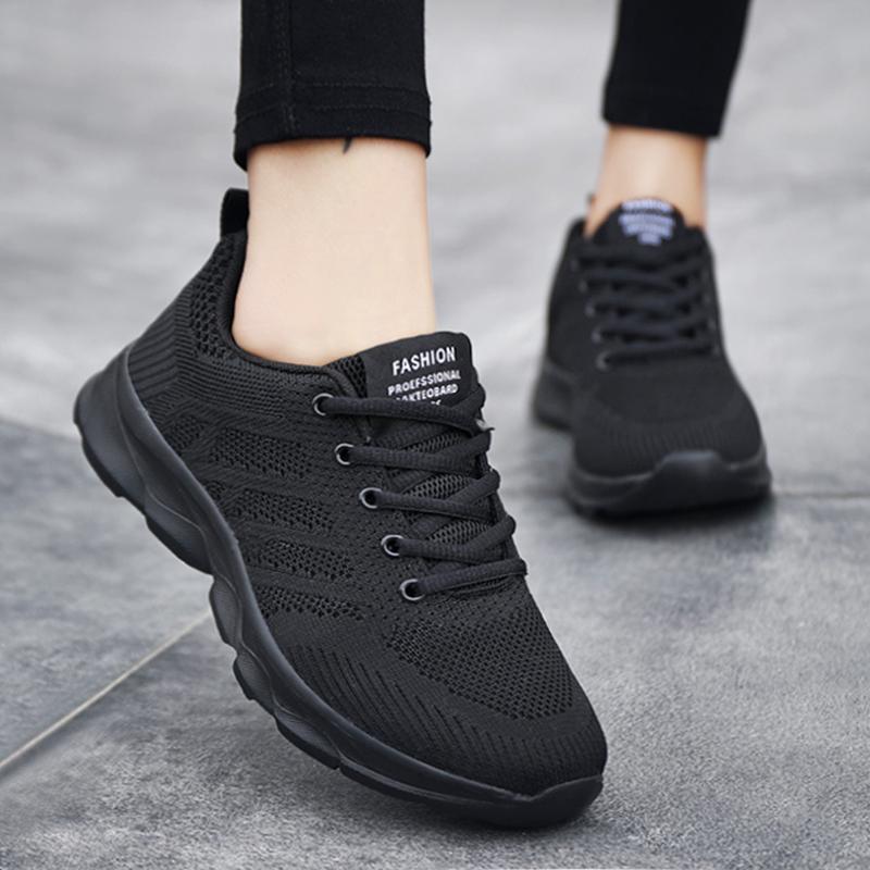 Medium-aged Soft-soled Shoes, Spring Women's Mesh Breathable Sneakers