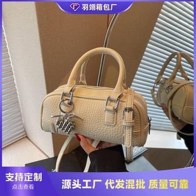 Fashion Portable Pillow Bag Women's New Shoulder Bag Casual Commuter Versatile Messenger Bag