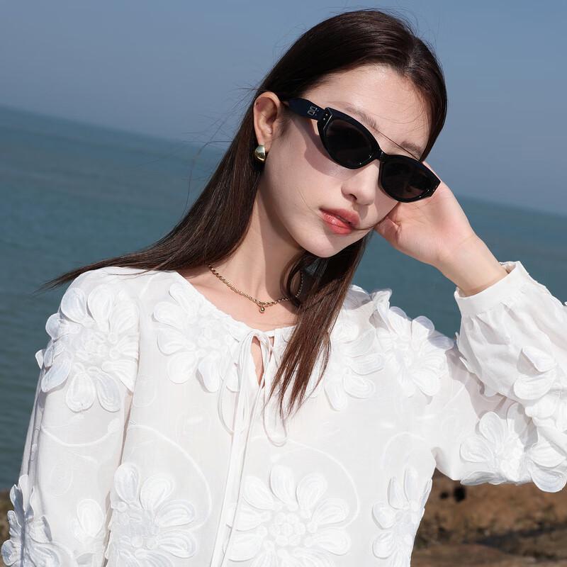 Sancai Damen-Top aus 100 % Baumwolle mit Stickerei und Rundhalsausschnitt