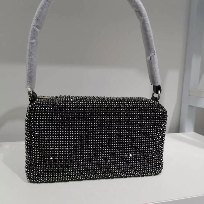 

Женская квадратная мини-сумка Diamond 2024: Натуральная кожа, модная цепочка в виде змеиной кости, универсальный дизайн через плечо. 18cm Large Diamond Bag