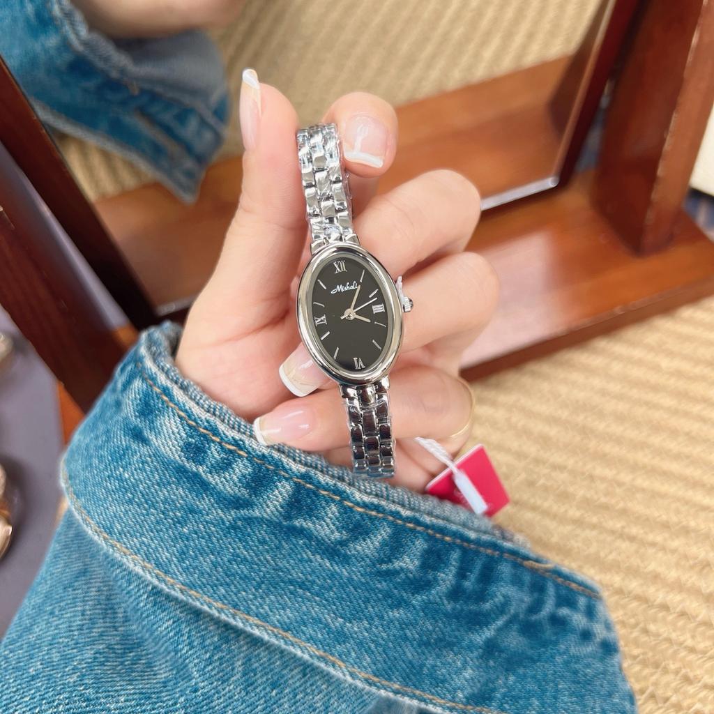 Pigeon Egg Dial Watch Ladies Steel Belt Watch Light Luxury Temperament Watch Delicate Oval Watch