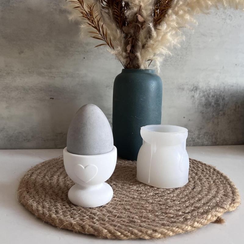 Heart Pattern Silicone Eggs Holder Molds for Crafting Candle Holder Eggs Tray Valentine's Day Decoration and Baking