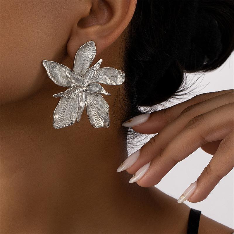 New Fashion Metal Flower Big Hoop Earrings for Women Trendy Large Statement Jewelry Gift