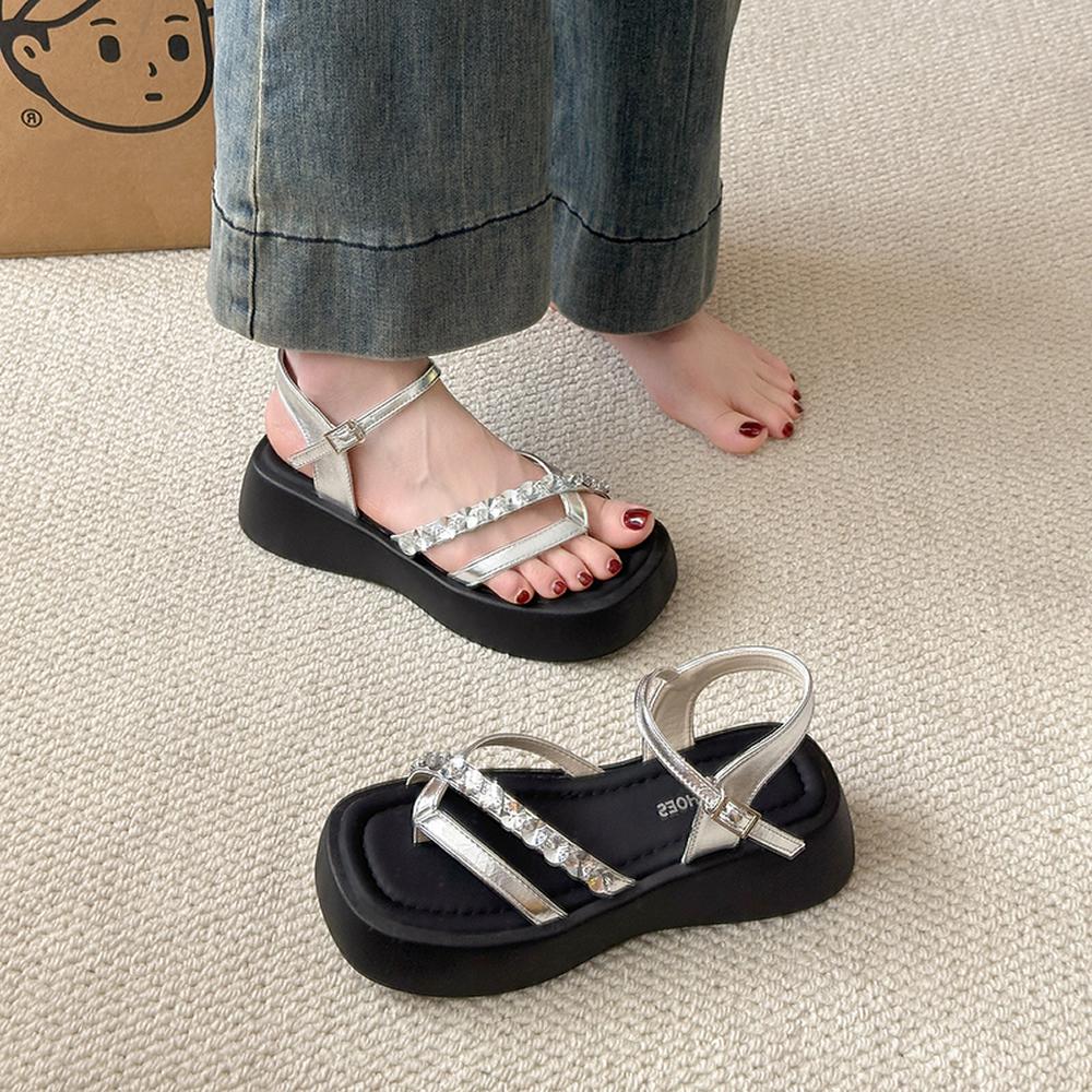 Silver Roman Sle Thick Heel Sandals Women's Summer 2025 Beach Shoes Buckle Strap Sandals Fashionable Flat Heel PU Material