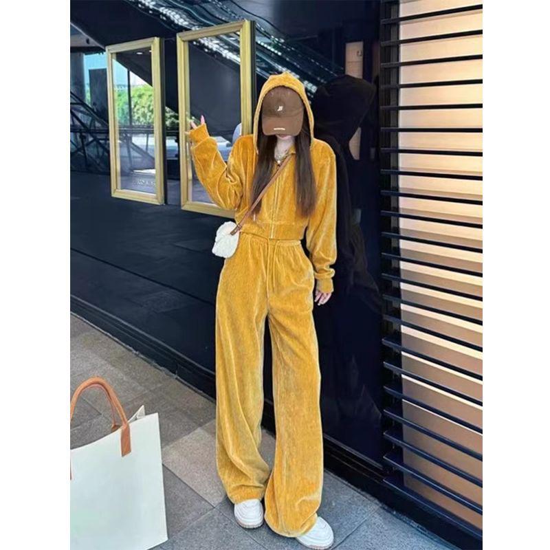 

Trendy Korean-Style Women s Golden Velvet Suit: Hooded Jacket & High-Waisted Wide-Leg Pants Set for Autumn/Winter 2XL (recommended for 125-150 jin) жёлтый/тыква