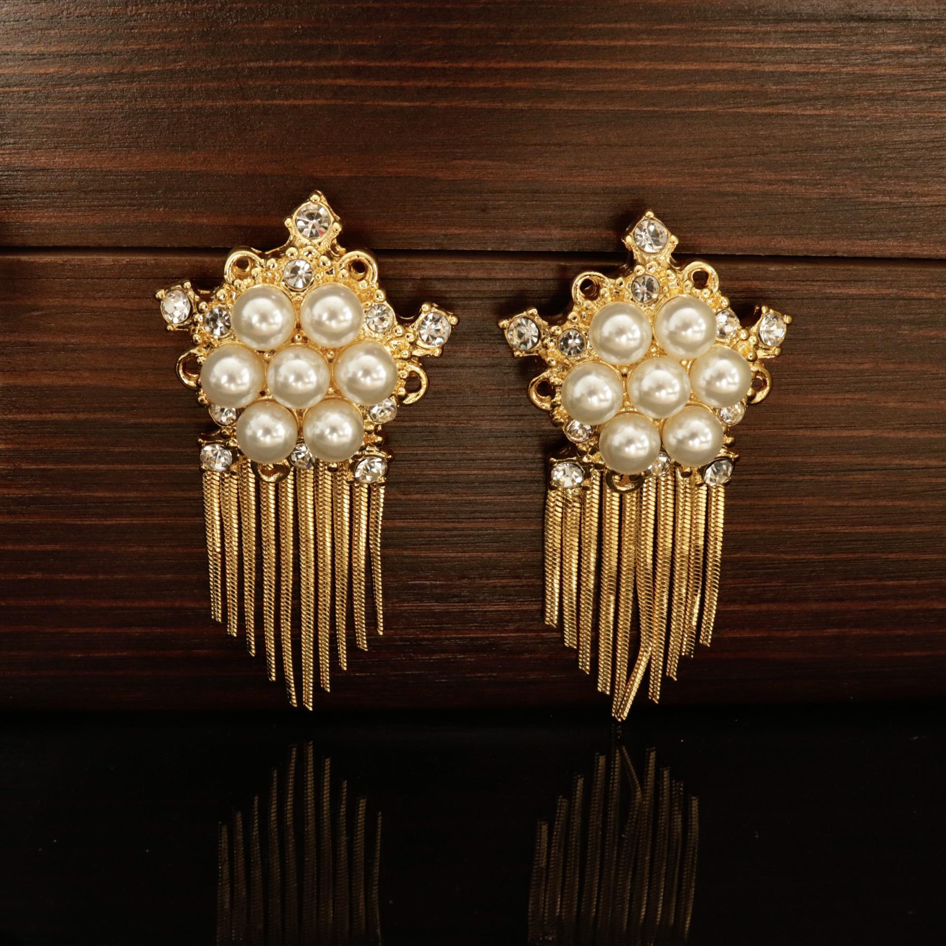 Pearl Tassel Retro Court Style Earrings with Silver Needle