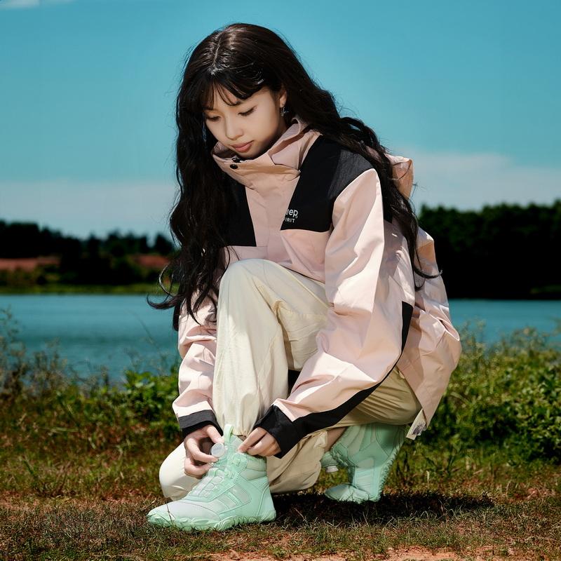 High-top Snow Boots Plush Winter Outdoor Sneakers Anti-slip Hiking Sports Shoes Warm Ankle Boots Cotton Shoes Size 27-47