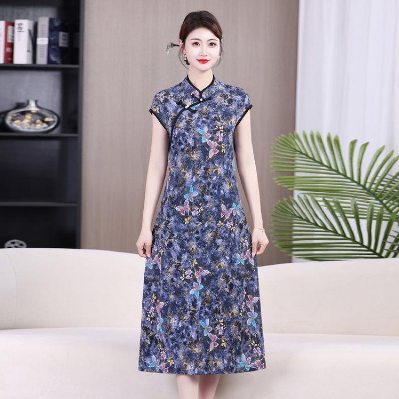 

Summer Cheongsam for Middle-aged Moms: Flattering Everyday Dress for Ages 50-60. 6XL (165-175 lbs)