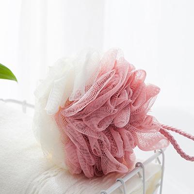 Bolas de renda de banho de malha macia Escova de limpeza de pele Esponja de banho Limpador corporal Esfoliante Esfoliantes Flor de banho Acessórios de banho
