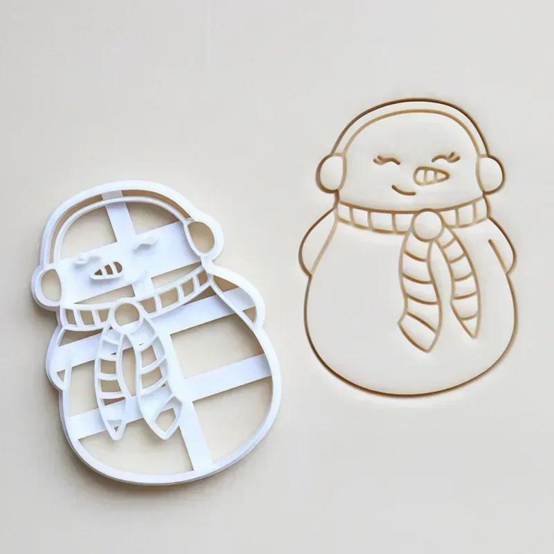 

New Christmas Cookie Cutters Snowman Reindeer Shaped Christmas Themed Pressable Biscuit Mold Cookie Stamp Embosser Baking Pastry