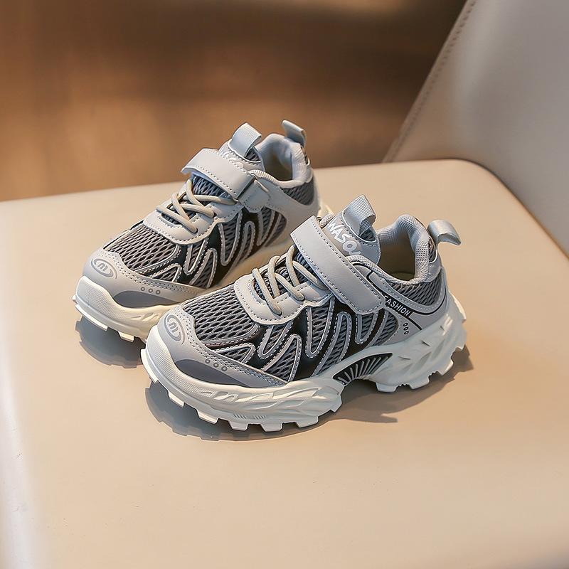 Children's mesh sneakers 2025 autumn new soft-soled non-slip and breathable fashion versatile medium and older children's casual shoes