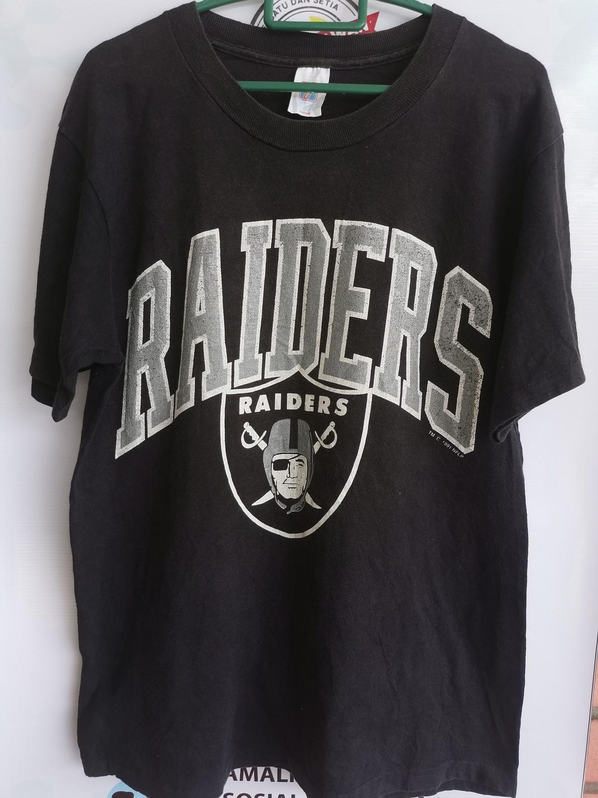 

26 Los Angeles Raiders NFL Basic black Unisex T shirt Reprint tee HN1485 Unisex T-Shirt XXXXL