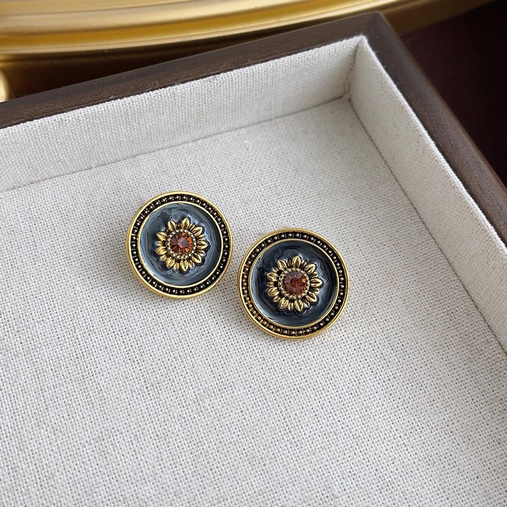 Boucles d'oreilles géométriques vintage en perles pour femmes - Style rétro de Hong Kong, luxe léger, sensation haut de gamme