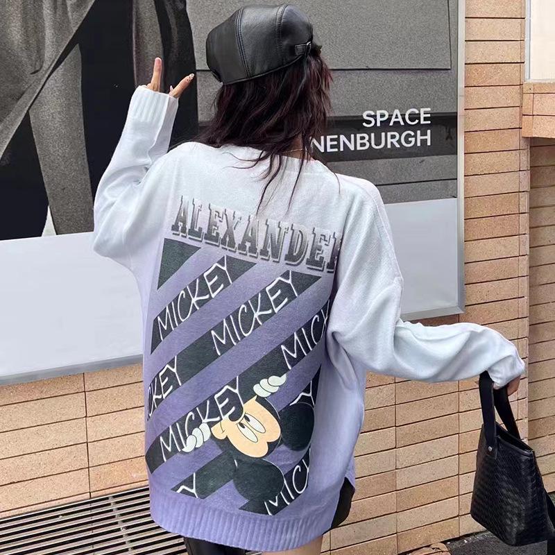 Chic Korean Style Rhinestone Print Round Neck Sweater for Women (2026 Winter Collection)