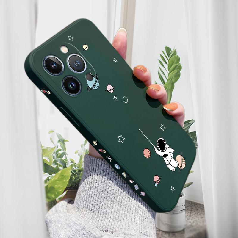 

Для iPhone 16 15 14 13 12 Pro Max 13 12 Mini 14 15 16 Plus SE мягкий силиконовый чехол для полной защиты камеры с рисунком астронавта iPhone 11 темно-зеленого