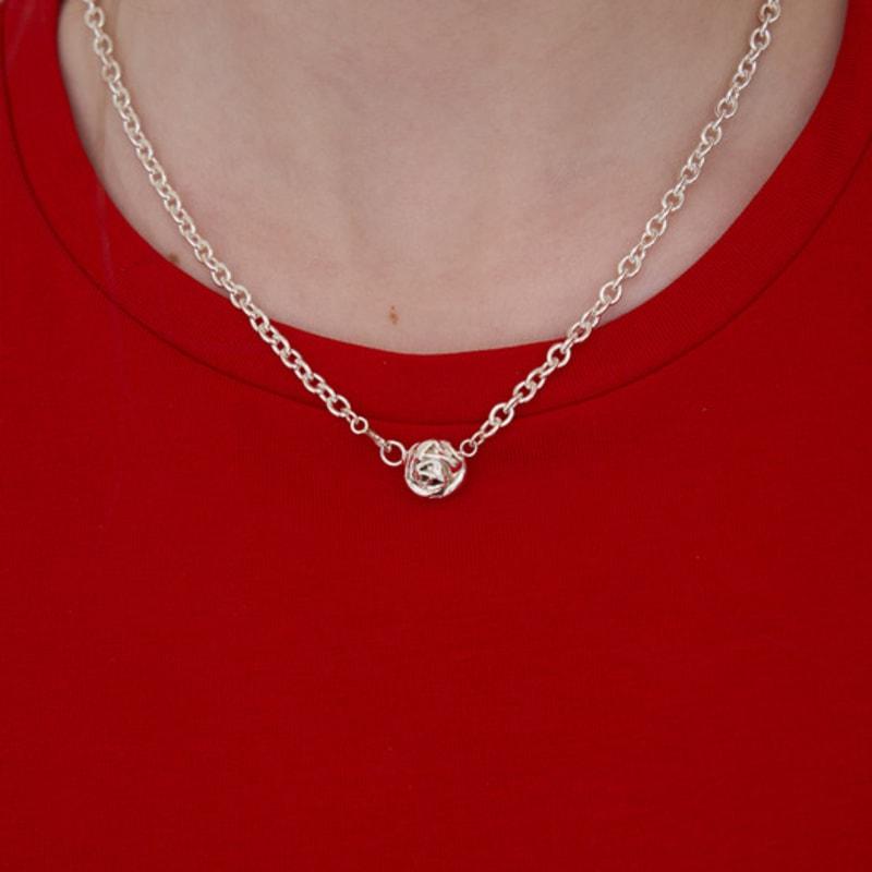 

STILL INSTANT Rose with Dew - Necklace 05 N05