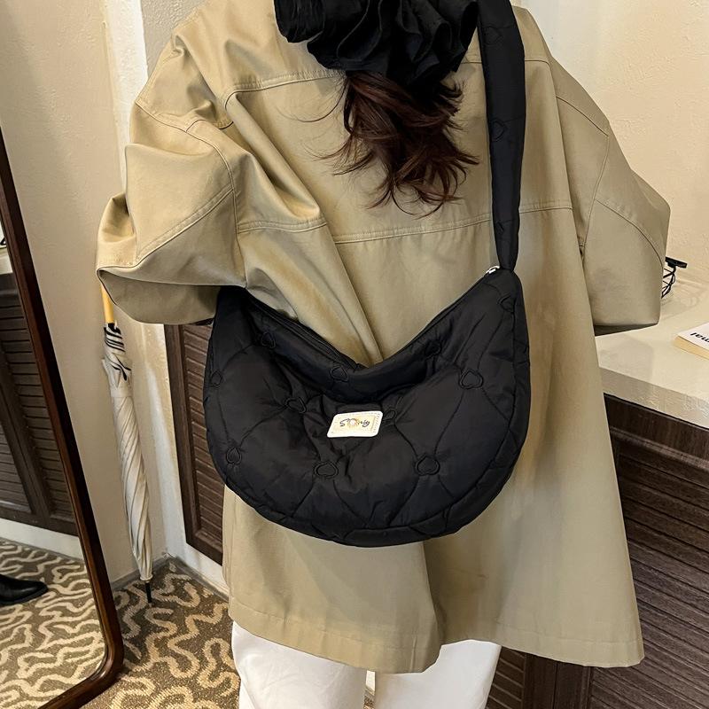 New cloud bag niche large capacity dumpling bag messenger bag bag down bag large bag tote bag women