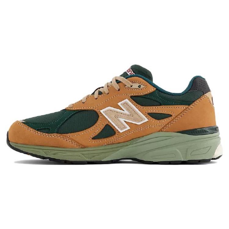 

Новые New Balance 990v3 MiUSA Бежевый Зеленый M990WG3 41.5