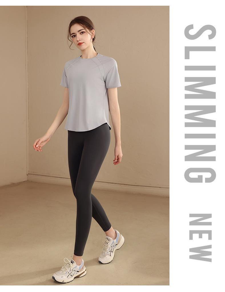 Women's Quick-Dry Loose Sports Top - 2025 Summer Short-Sleeve Yoga & Running T-Shirt, Breathable & Slimming.