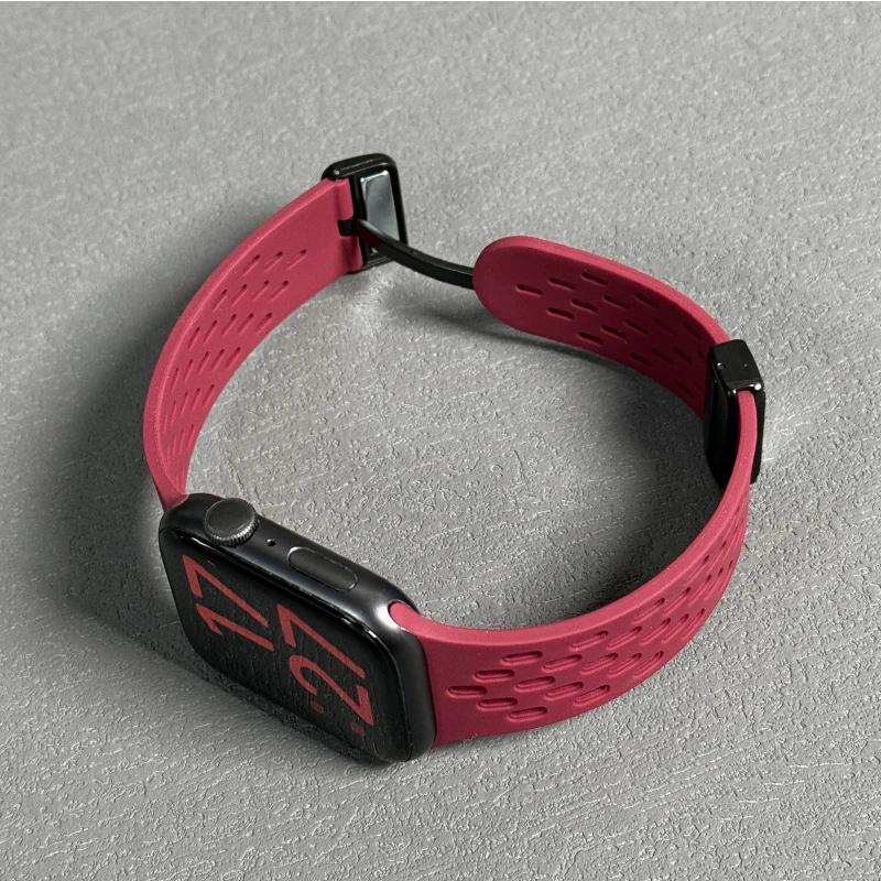Silicone Strap for Apple Watch Band 49mm 46mm 45mm 44mm 42mm 40/41mm Magnetic Bracelet Correa iWatch Series 10 9 8 7 6 5 4 Ultra